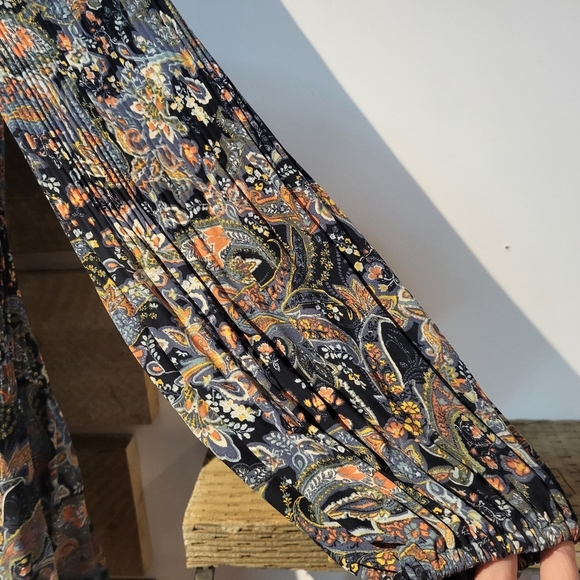 In Every Story Floral Blue Blouse - Picture 3 of 5